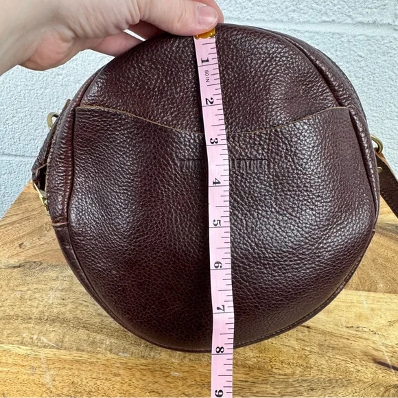 Portland Leather Goods Circle Crossbody Bag – Pebbled Leather Brown - Picture 16 of 16